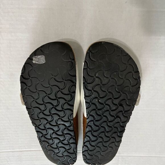 Birkenstock White Patent Leather Sandals - Picture 8 of 9